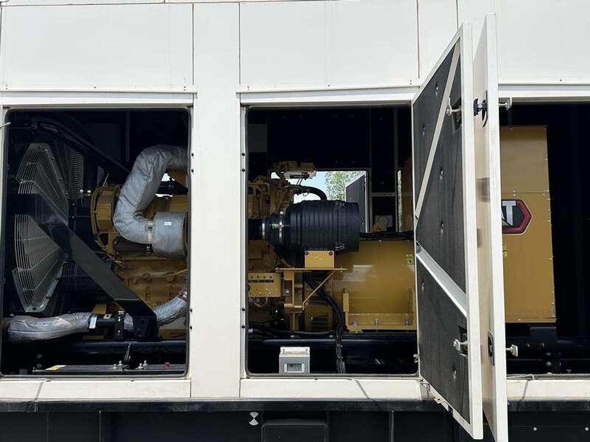 Used 2021 Caterpillar MODEL: C32