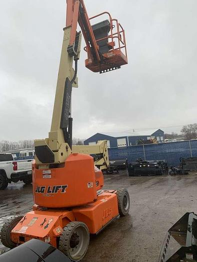 Used 2013 JLG E400AJPN