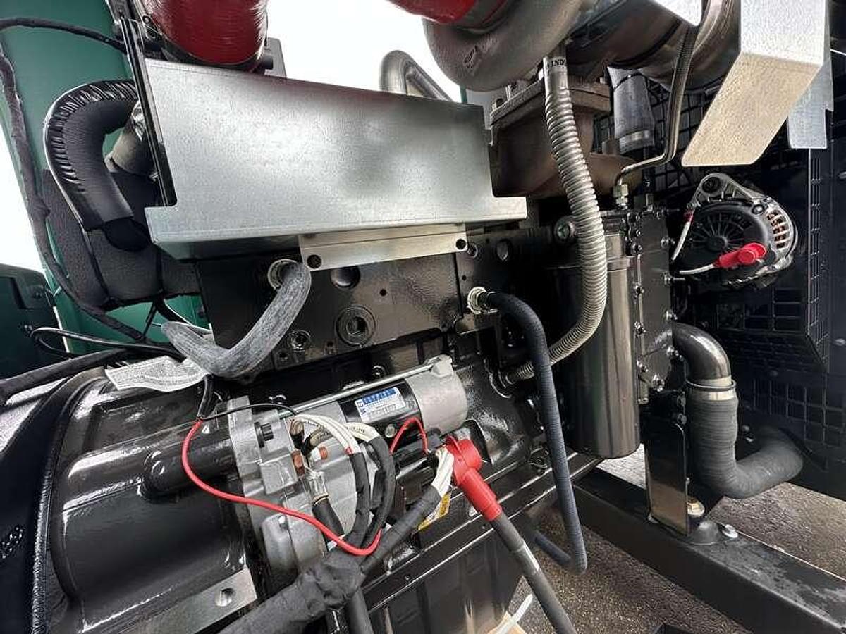 New Cummins C150N6 QSJ8.9G Natural Gas / Propane Generator, EPA Certified 150 kW