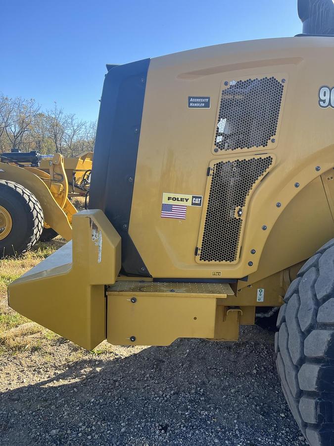 Used 2023 Caterpillar 966