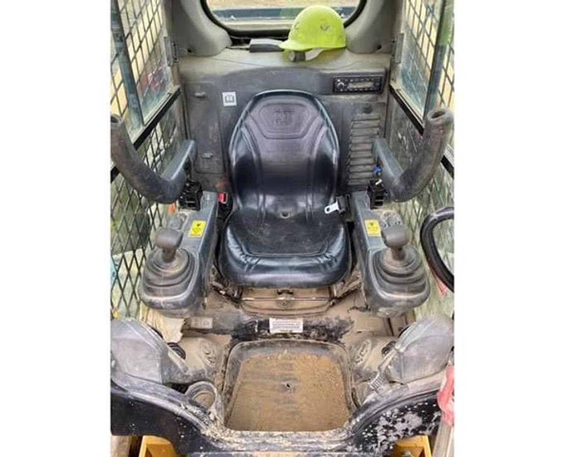 Used CATERPILLAR 279D Compare Track Skid Steers 2019