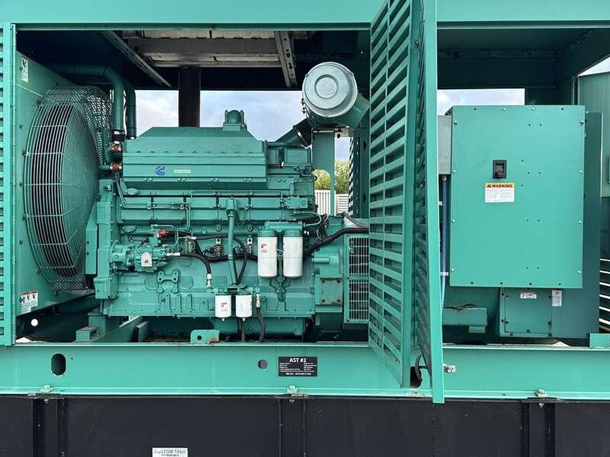 Used Used Cummins DFED KTA19-G4 Diesel Generator, 95 Hrs 500 kW