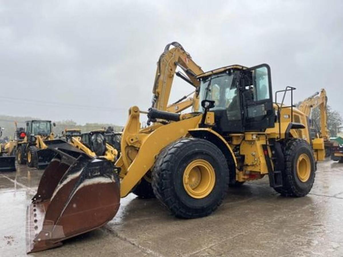 Used 2023 Caterpillar 966