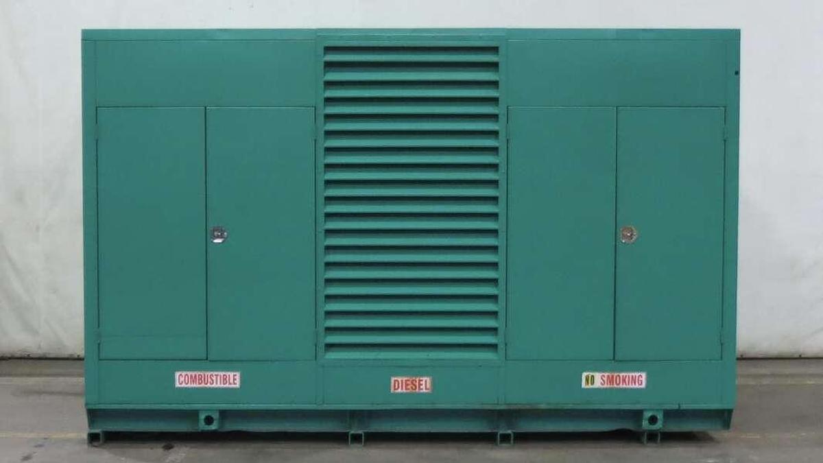 Used Used Cummins DFGB VTA28-G5 Diesel Generator, 465 Hrs  600 kW