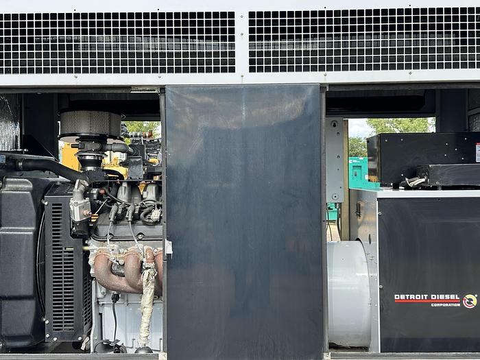 Used Used Detroit Diesel Spectrum 100GSG Natural Gas / Propane Generator, 171 Hrs, 100 KW