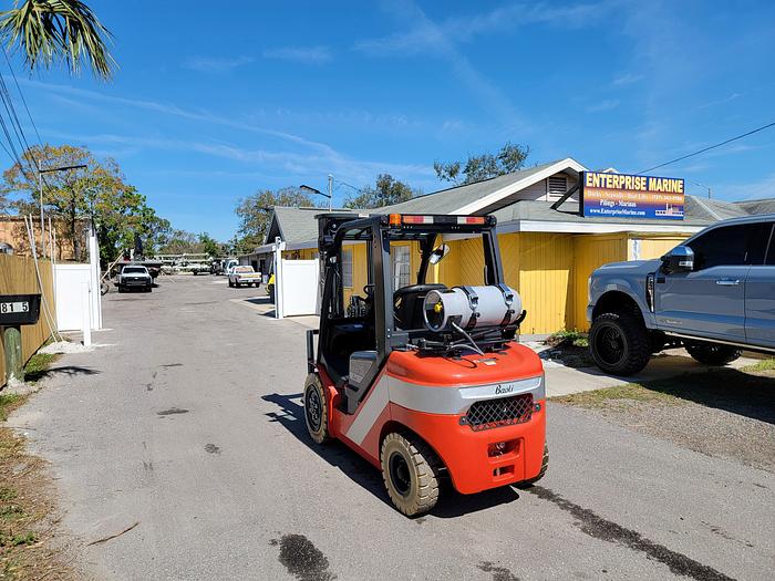 Forklift