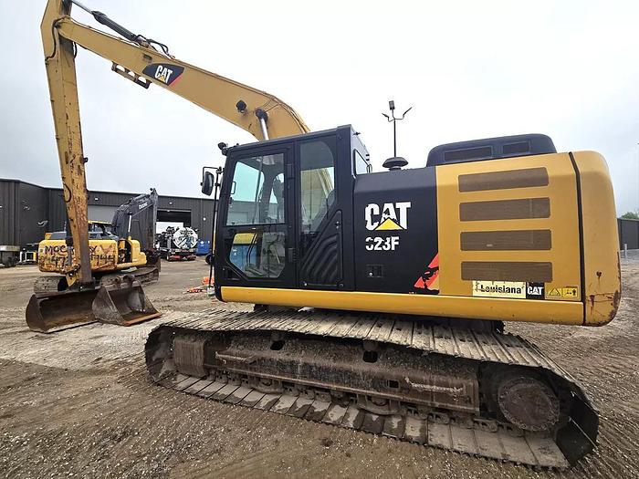 Used 2015 Caterpillar 323FL