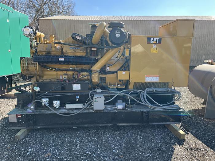 Used Used Caterpillar 3412 Diesel Generator, 735 Hrs, 600 KW