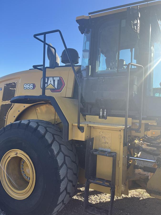 Used 2023 Caterpillar 966