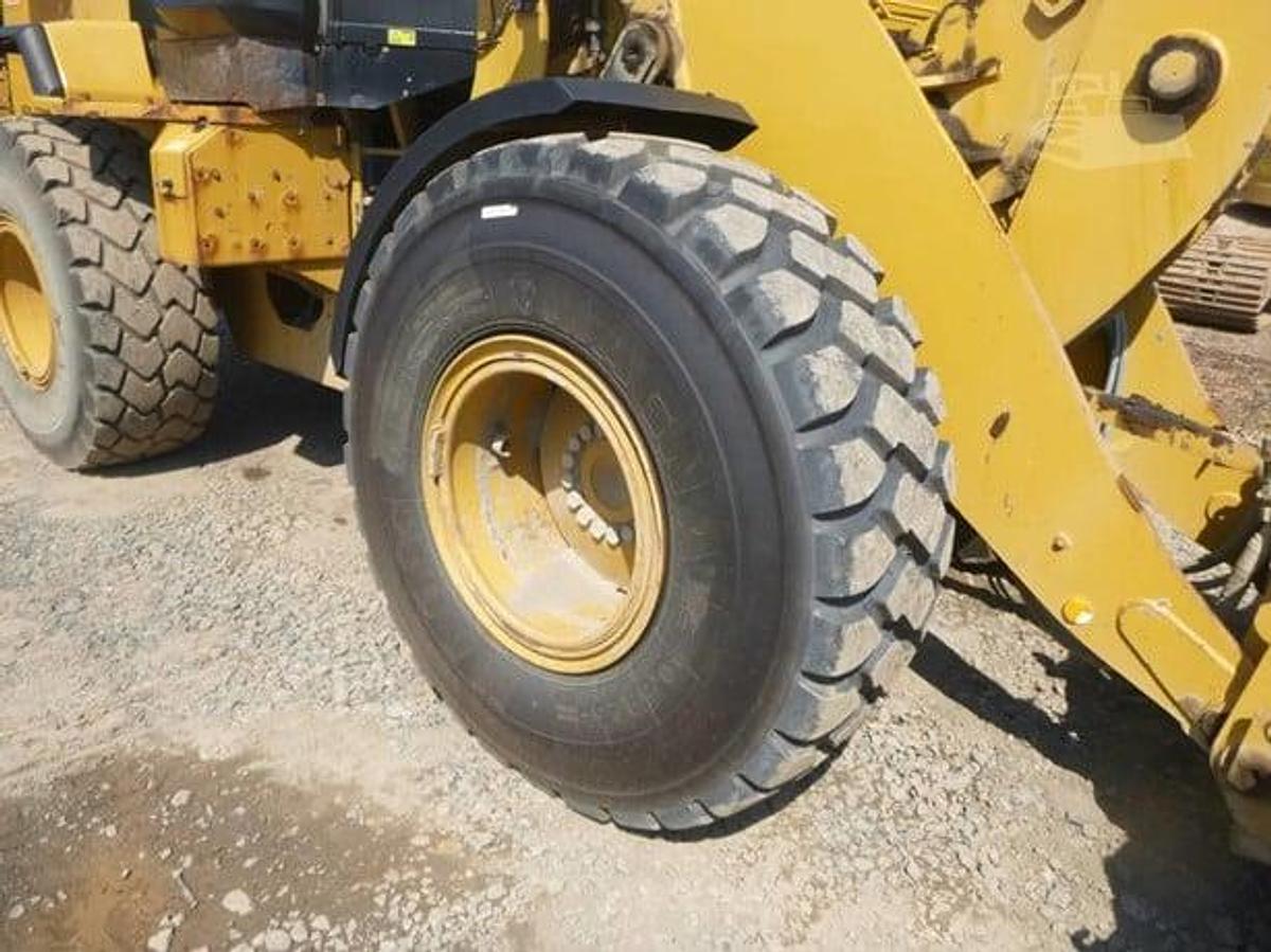 Used 2016 Caterpillar 926M