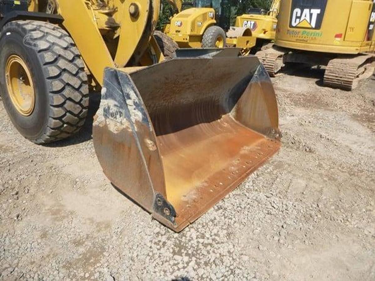 Used 2016 Caterpillar 926M