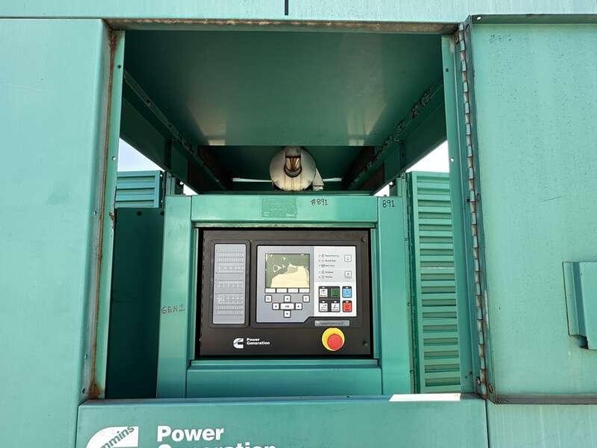 Used Used Cummins DFED KTA19-G4 Diesel Generator, 82 Hrs 500 kW