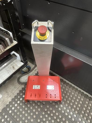 Used HYDRAULIC PRESS BRAKE
