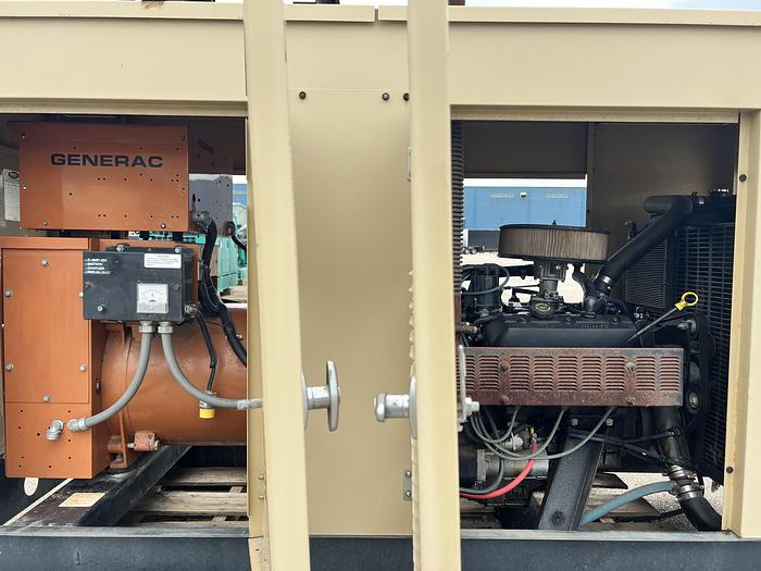 Used Used Generac SG0060 Natural Gas / Propane Generator, 341 Hrs, 60 KW