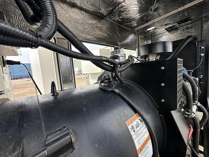 Used Used Generac SG0150 Natural Gas / Propane Generator 378 Hrs Single Phase, 150 KW