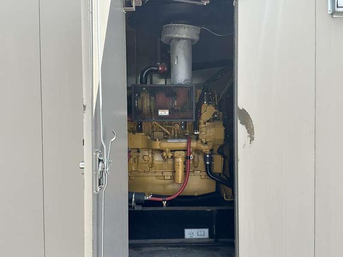 Used Used Caterpillar C15 Diesel Generator 203 Hrs EPA Tier 2 400 kW
