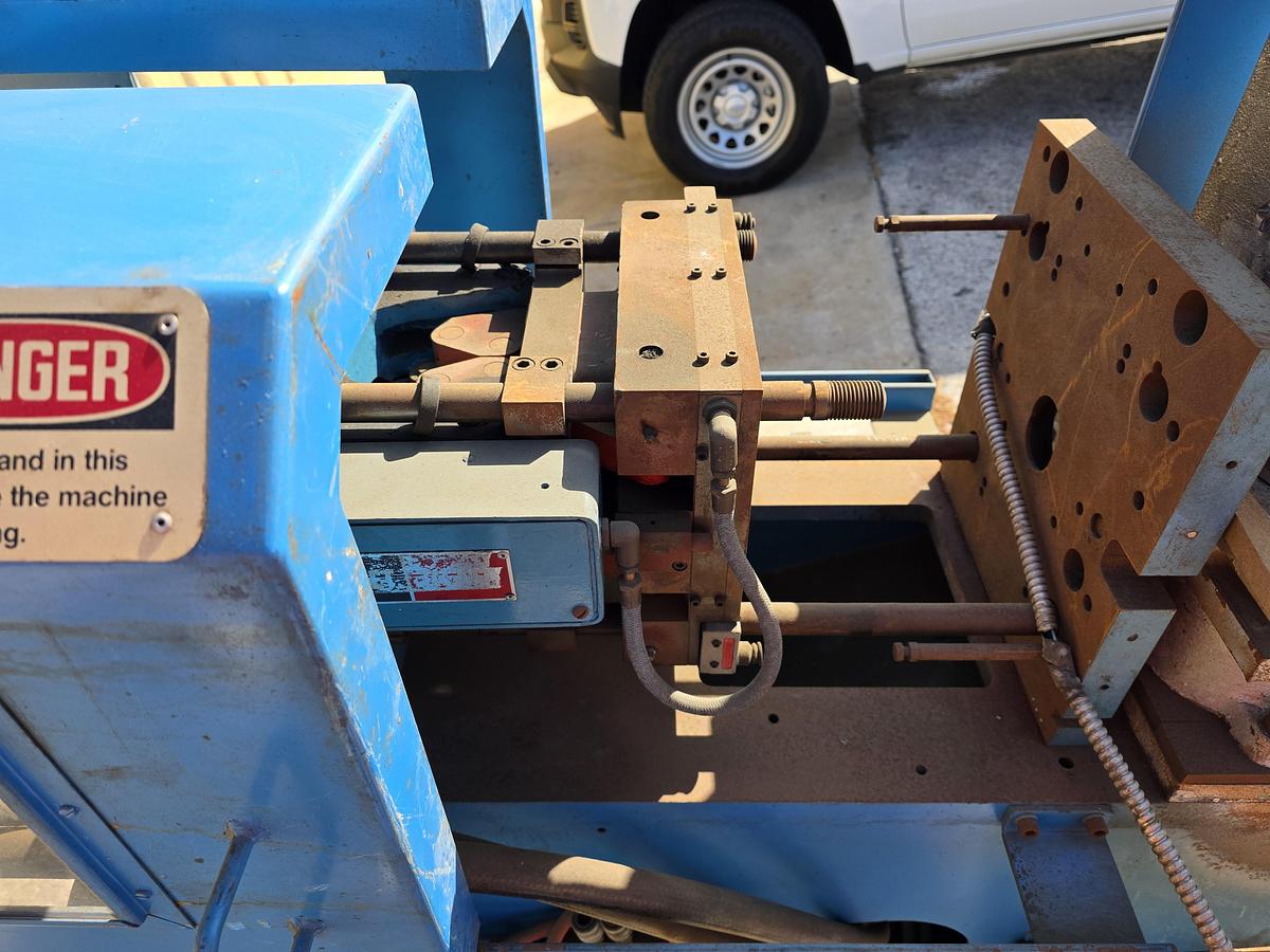 Used avnet dcmt h20e die casting machine