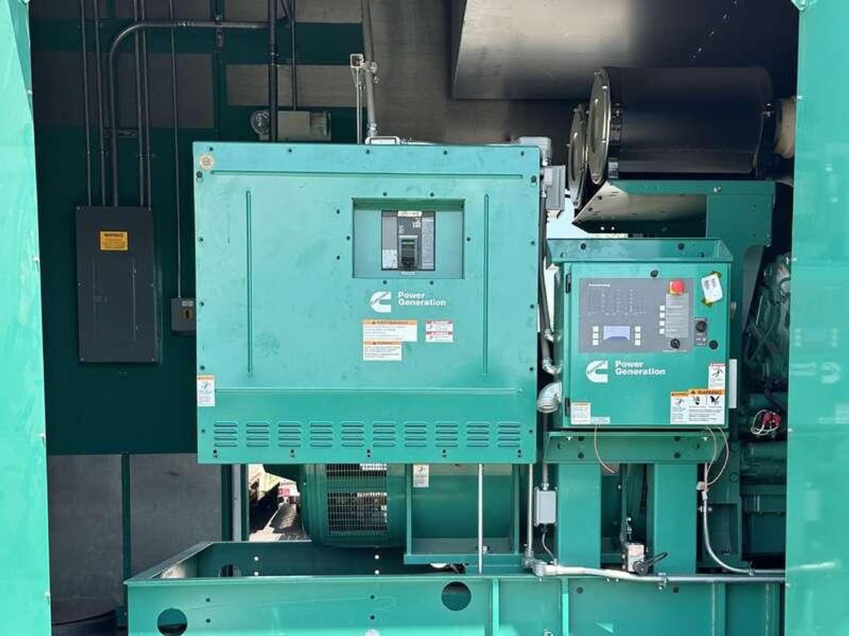 Used Used Cummins DQGAA Diesel Generator, 241 Hrs, EPA Tier 2 1250 kW
