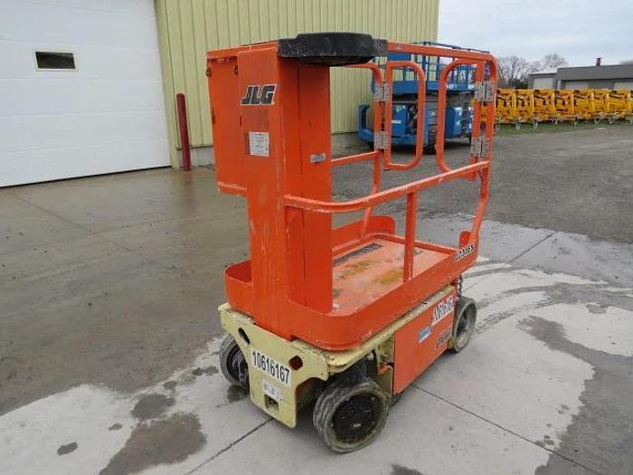 Used 2017 JLG  1230ES