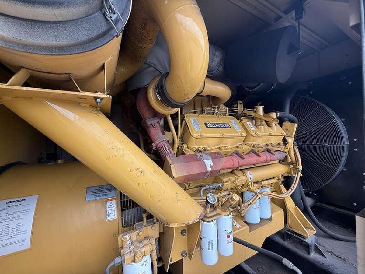 Used Used Caterpillar 3412 Diesel Generator, 465 Hrs  550 kW