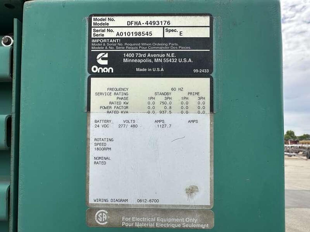 Used Used Cummins DFHA QST30-G1 Diesel Generator 554 Hrs  750 kW