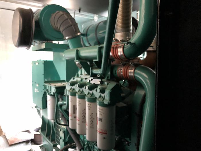 Used Used Cummins DQFAB QST30-G5 diesel generator 292 Hrs, EPA Tier 2, 800 KW