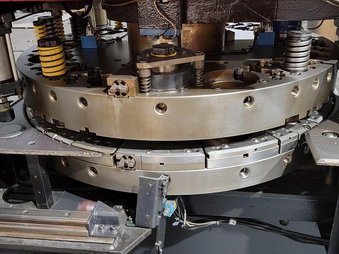 Used CNC PUNCH PRESS 