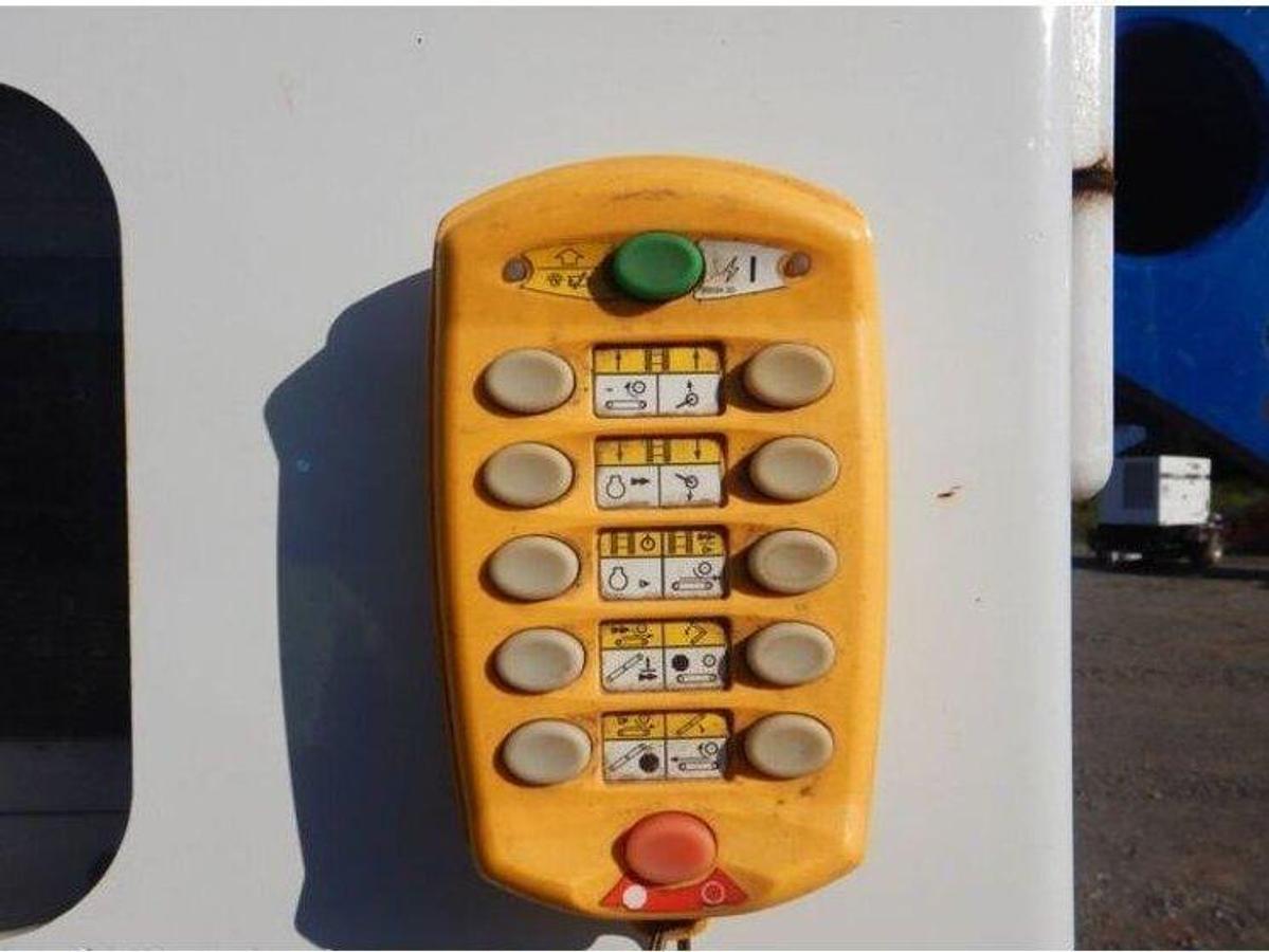 Used 2018 Peterson 5710D Horizontal Grinder - Low Hours, High Capacity