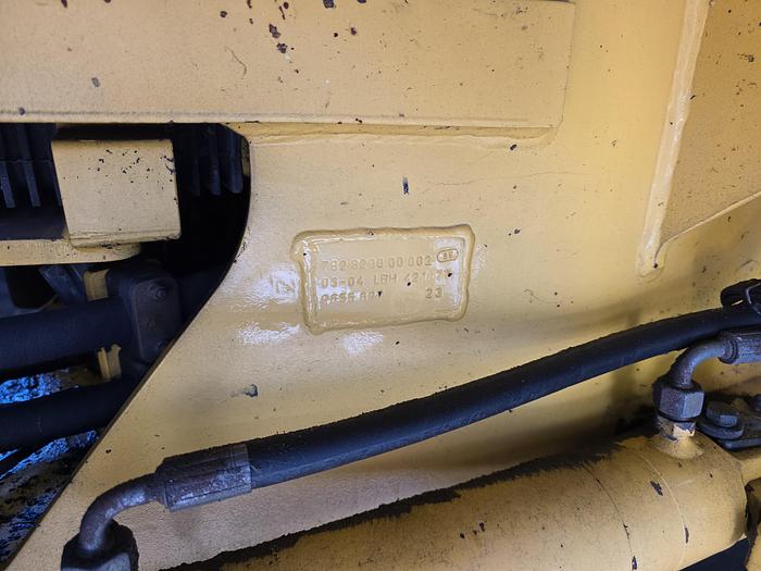 Used Used 2004 John Deere 304J Loader