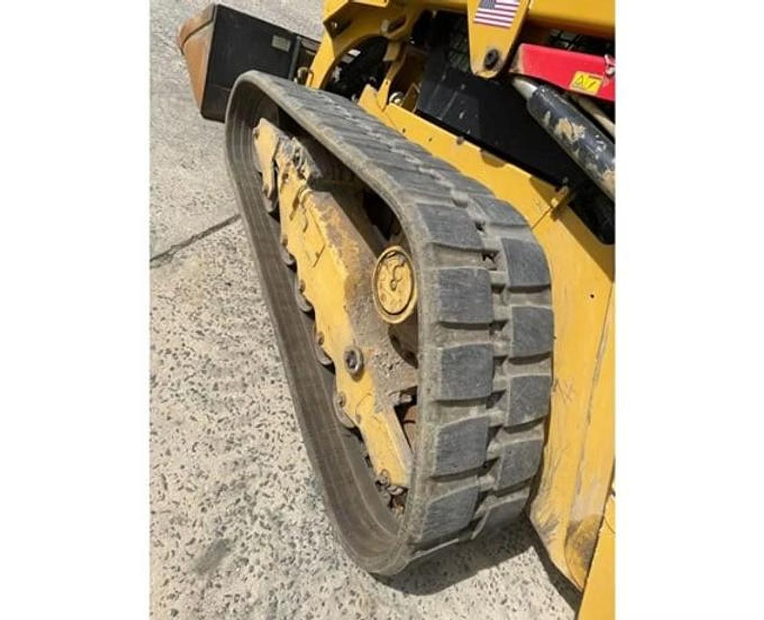 Used CATERPILLAR 279D Compare Track Skid Steers 2019