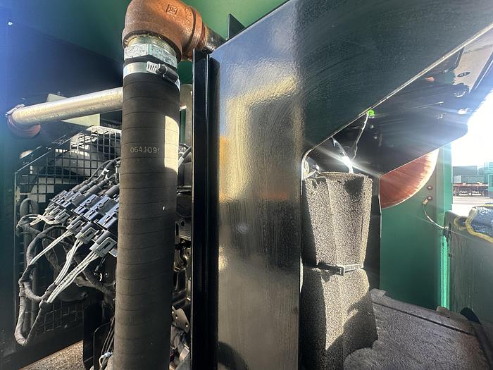 Used Used Cummins C200N6B QSJ8.9G Natural Gas / Propane Generator, 547 Hrs, EPA Certified, 200 KW