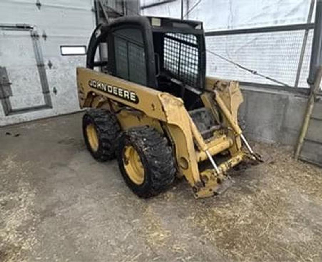 Used John Deere 250A Skid Steer (NEW REBUILT ENGINE) 2001