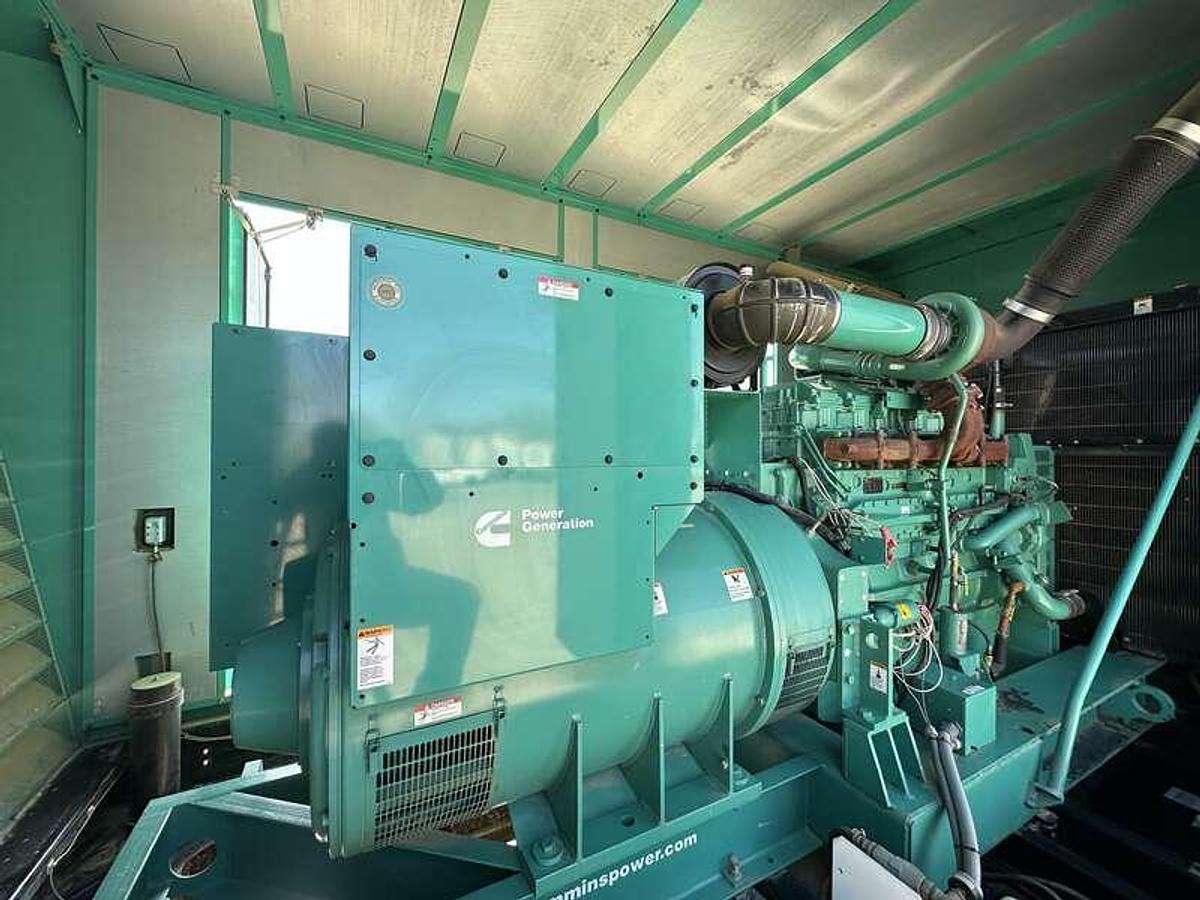 Used Used Cummins DQCA QSK23-G7 Diesel Generator, 685 Hrs, EPA Tier 2 600 kW