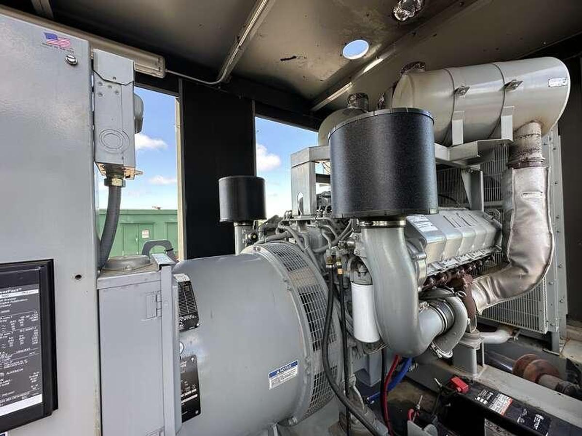 Used Used MTU DS600 12V1600G80S Diesel Generator, 105 Hrs, EPA Tier 2  600 kW