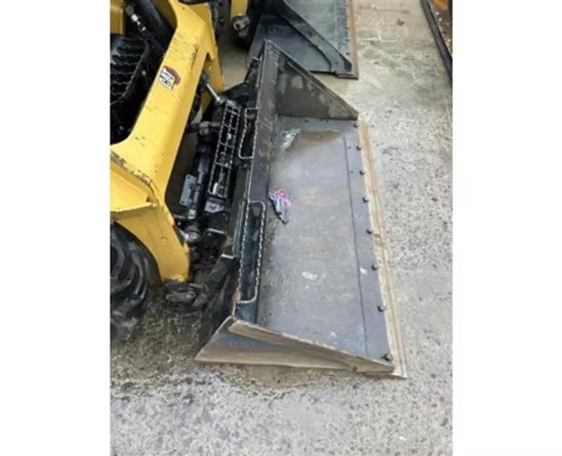 Used CAT 226D3 Compact Wheel Skid Steers 2022 (SOLID TIRES)