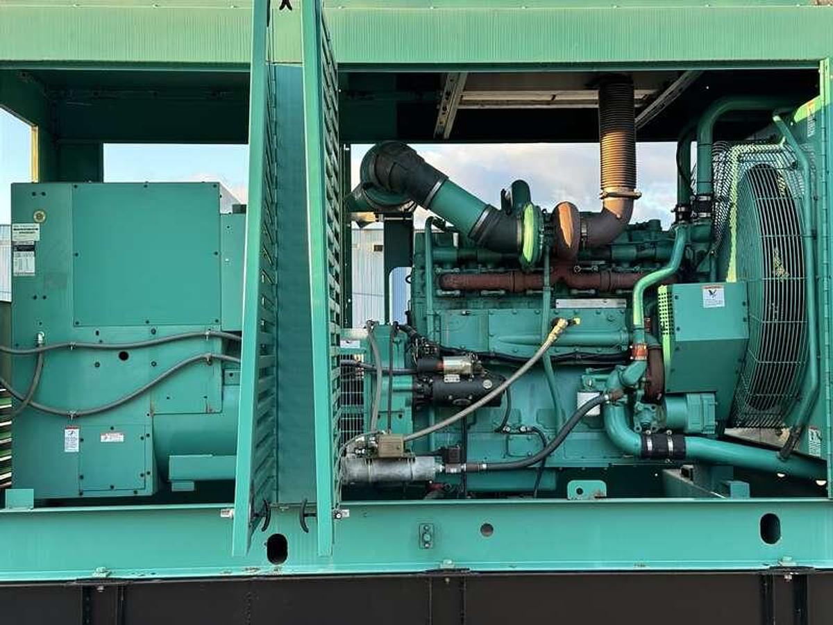 Used Used Cummins DFED KTA19-G4 Diesel Generator, 95 Hrs 500 kW