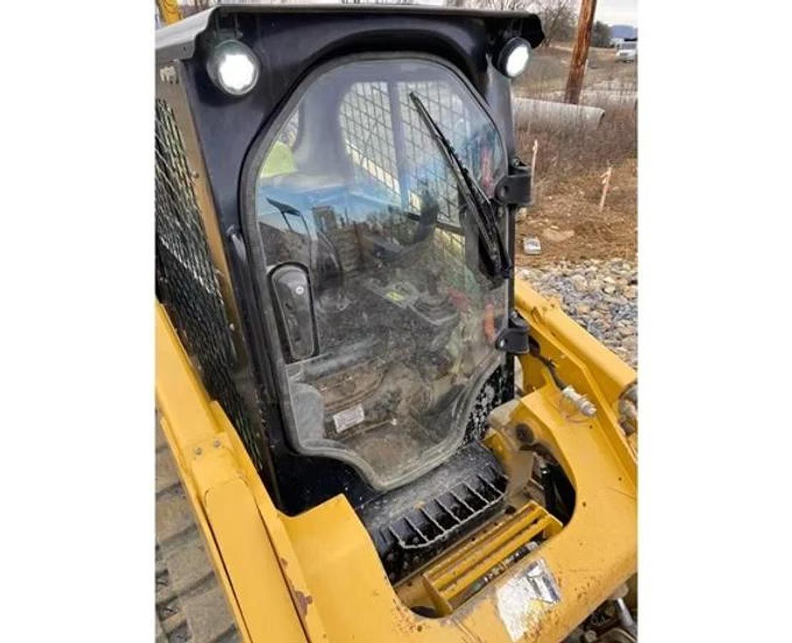 Used CATERPILLAR 279D Compare Track Skid Steers 2019