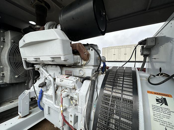 Used Used Detroit Diesel 180DSEJ Diesel Generator 393 Hrs, 180 KW