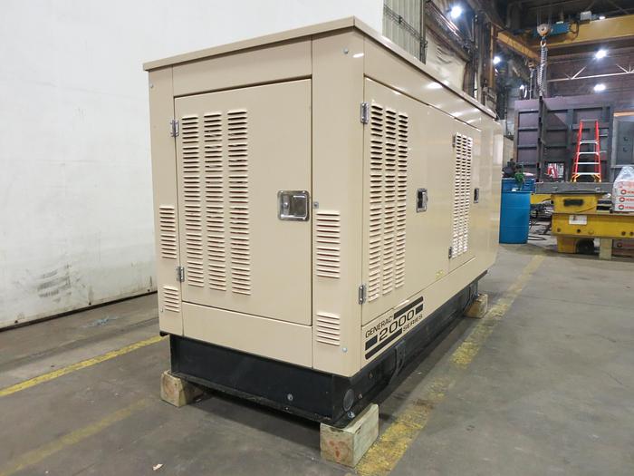 Used Used Generac SG0050 Natural Gas / Propane Generator, 352 Hrs, 50 KW