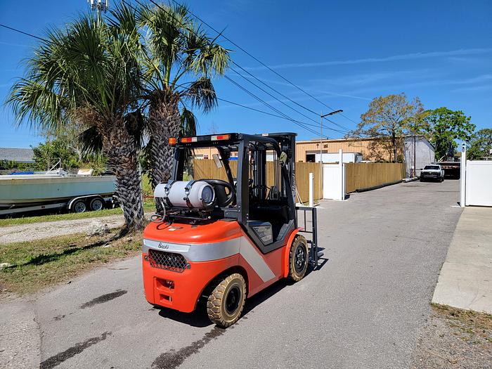 Forklift