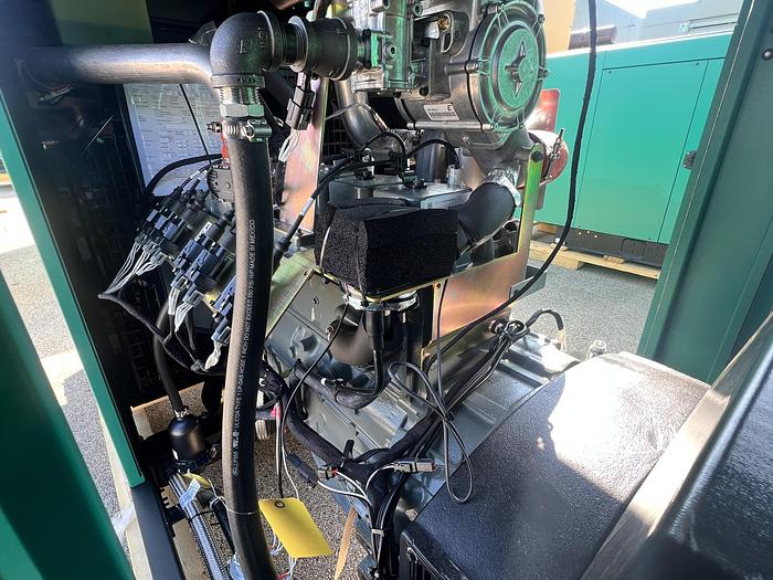 New Cummins C100N6 QSJ8.9G Natural Gas / Propane Generator, EPA Certified 1 or 3 Phase, 100 KW