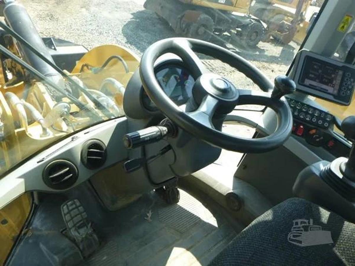Used 2016 Caterpillar 926M
