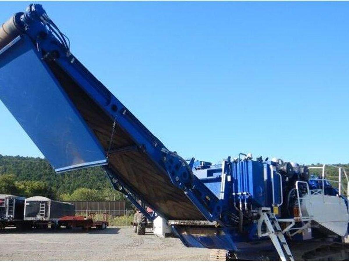 Used 2018 Peterson 5710D Horizontal Grinder - Low Hours, High Capacity