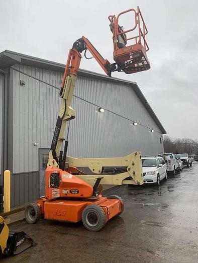 Used 2013 JLG E400AJPN