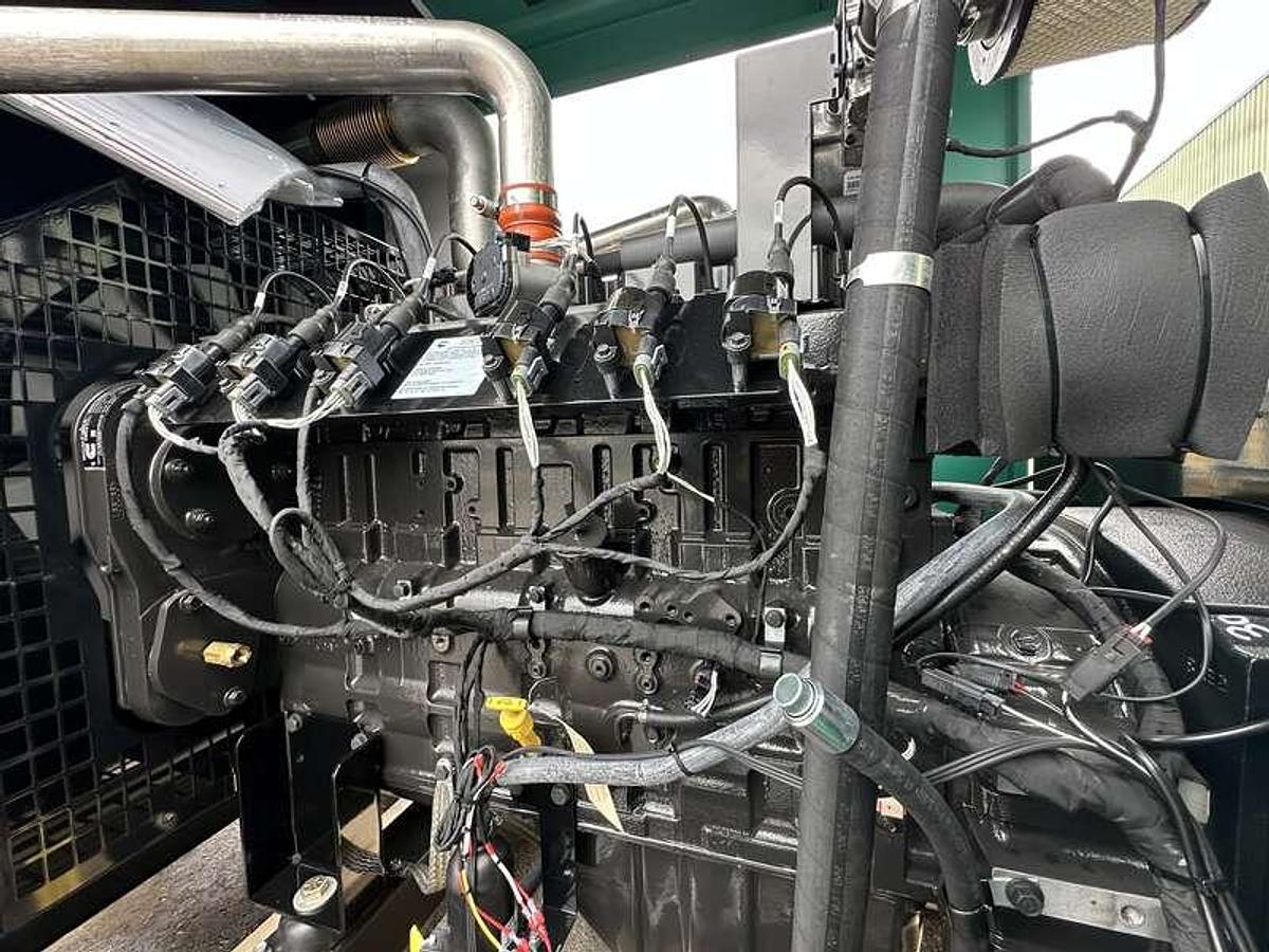 New Cummins C150N6 QSJ8.9G Natural Gas / Propane Generator, EPA Certified 150 kW