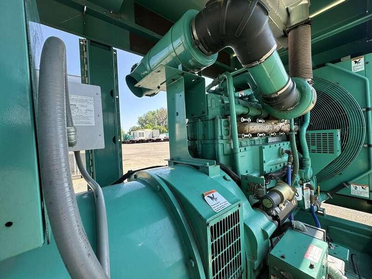 Used Used Cummins DFED KTA19-G4 Diesel Generator, 598 Hrs  500 kW