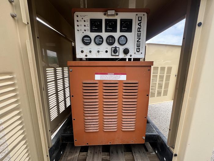 Used Used Generac SG0060 Natural Gas / Propane Generator, 341 Hrs, 60 KW