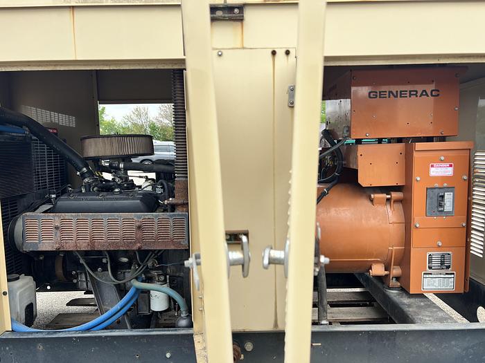 Used Used Generac SG0060 Natural Gas / Propane Generator, 341 Hrs, 60 KW