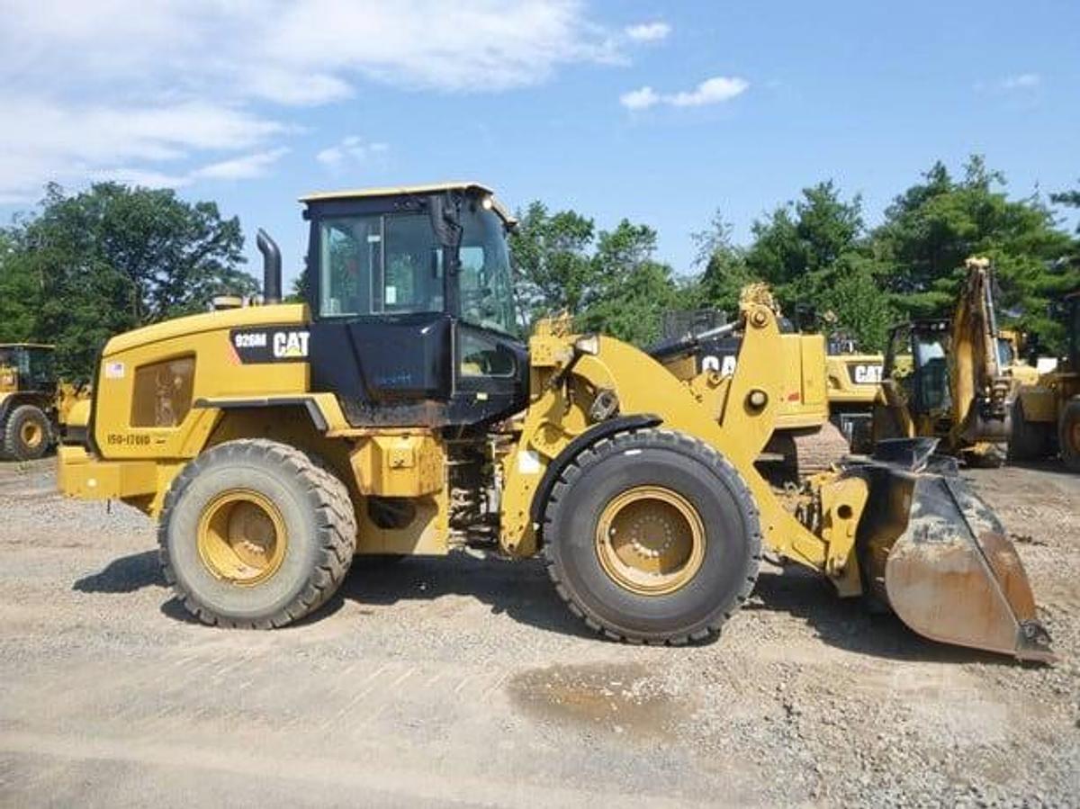 Used 2016 Caterpillar 926M