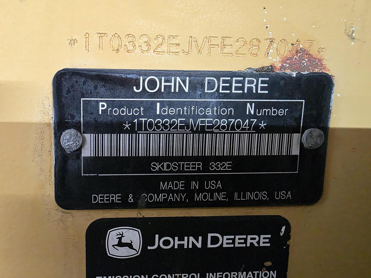 Used 2015 JOHN DEERE 332E